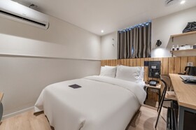 Just Stay Hotel Wangsimni Station