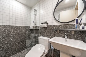 Just Stay Hotel Wangsimni Station