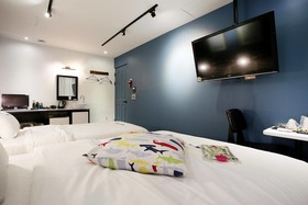 Kotel Yaja Sadang Station