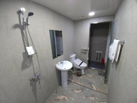 Kotel Yaja Sadang Station