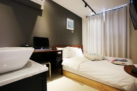 Kotel Yaja Sadang Station