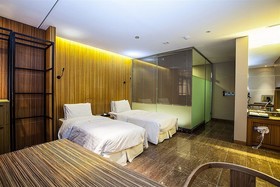 Lifestyle L Hotel