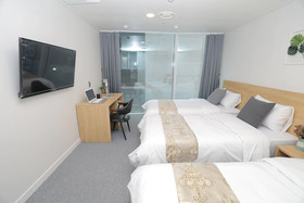 Line Hotel
