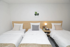 Line Hotel