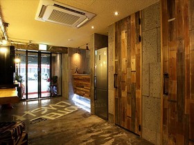 Lush Hotel Hwagok