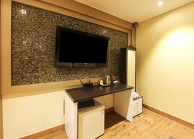Hotel Signature