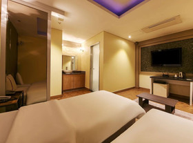 Hotel Signature