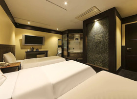 Hotel Signature