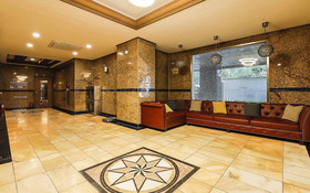 Hotel Signature