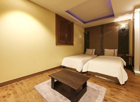 Hotel Signature