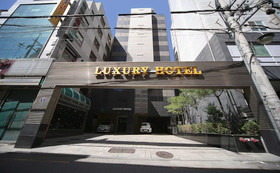 Hotel Signature