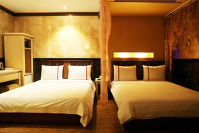 Hotel Signature