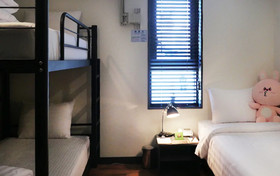 Jongno MakersXeppeuda Hotel