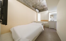 Mokdong Ado Hotel