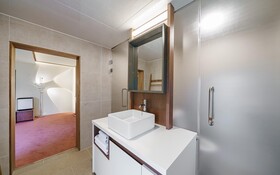 Mokdong Ado Hotel