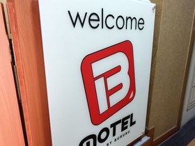 Motel B