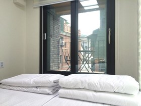 Myeongdong Artmonstay Guesthouse