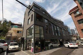Myeongdong Artmonstay Guesthouse