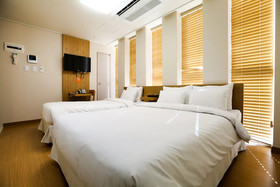 Navi Hotel Residence