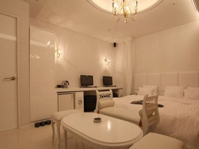 Nine Star Hotel