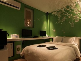 Nine Star Hotel