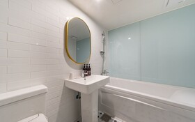 No 25 Hotel