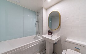 No 25 Hotel