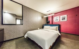 Nokbeon Hotel Galley