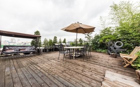 Nokbeon Hotel Galley