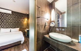 Nokbeon Hotel Galley