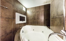 Nokbeon Hotel Galley