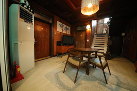 Stitches Guesthouse