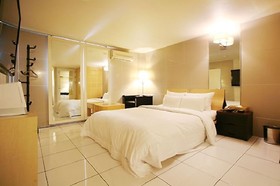 Plex Hotel