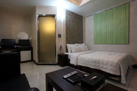 Plex Hotel