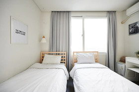 Queen House Hongdae