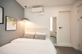 Queen House Hongdae