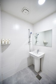 Queen House Hongdae