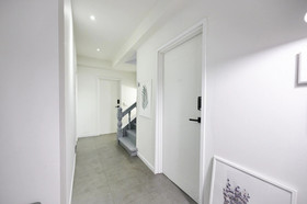 Queen House Hongdae