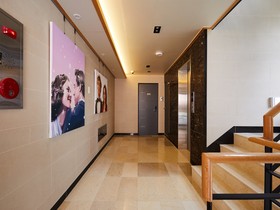 Red Stone Guest House