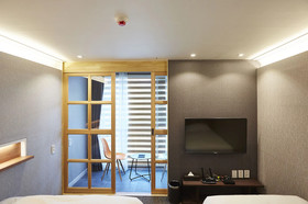 Royal Square Hotel