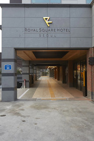 Royal Square Hotel