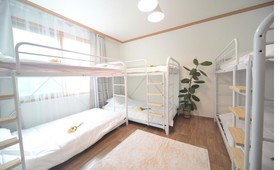 Season Helloworld House - Hostel