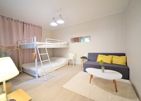 Season Helloworld House - Hostel