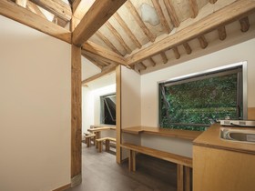 Side Hanok Residence