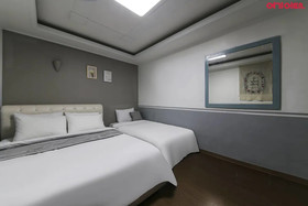 Sinchon Sisters Hostel