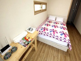 SS Guesthouse - Hostel