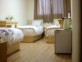 SS Guesthouse - Hostel