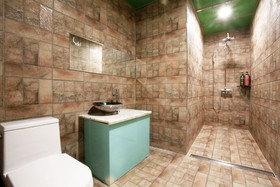 Suyu Solid Hotel