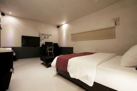 Suyu Solid Hotel