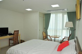 Ten-Q Global Residence